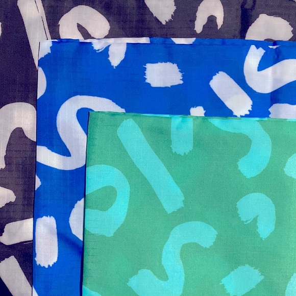 NWT BAGGU PAINT Large Zipper Set Discontinued Patterns and Product - Picture 2 of 4